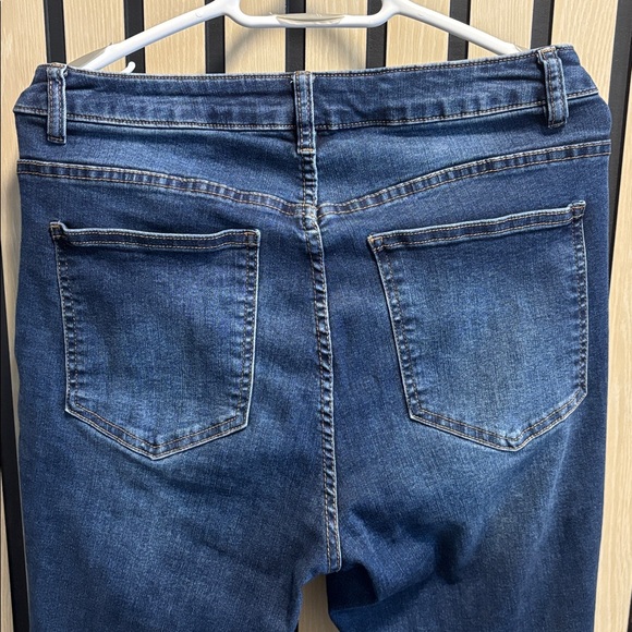 Women's Distressed Blue Jeans - Picture 3 of 5